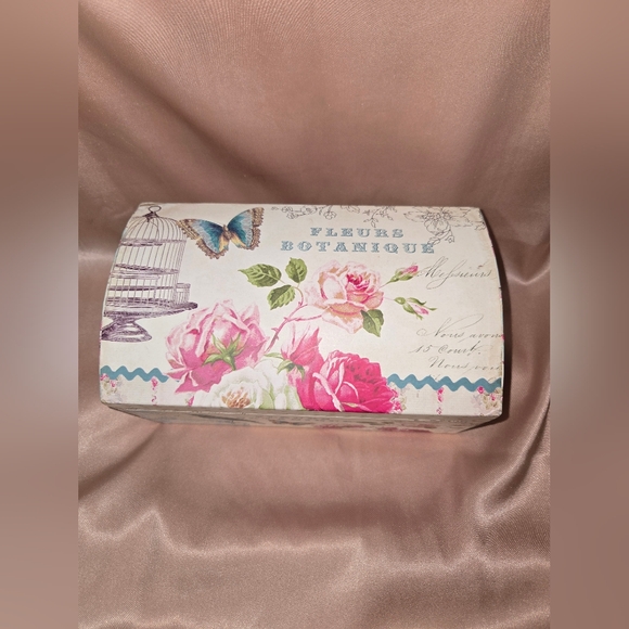 Paula Scaletta Floral Jewelry Box with Mirror - Picture 3 of 9